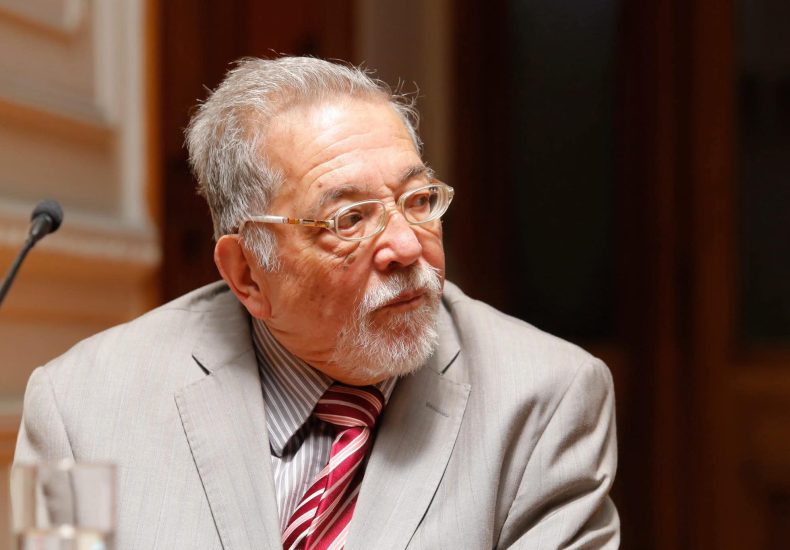 Pesar por muerte de Abraham Santibáñez, periodista ejemplar, democrático, Premio Nacional y colaborador de nuestra Fundación